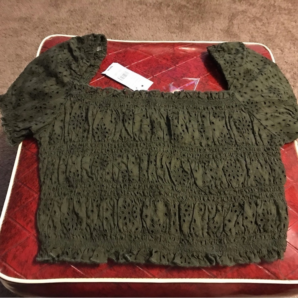 NWT Crop Top Crochet Pattern // puff sleeve sweetheart neckline